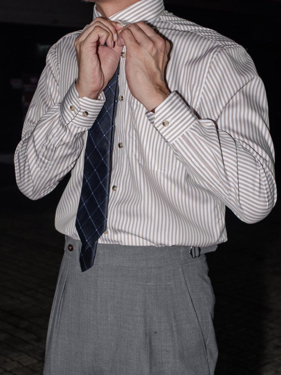 [S5S-BROWN] เสื้อเชิ้ต Classic collar hidden button down ผ้าคอตตอน 100% ลายทาง (Brown stripe)