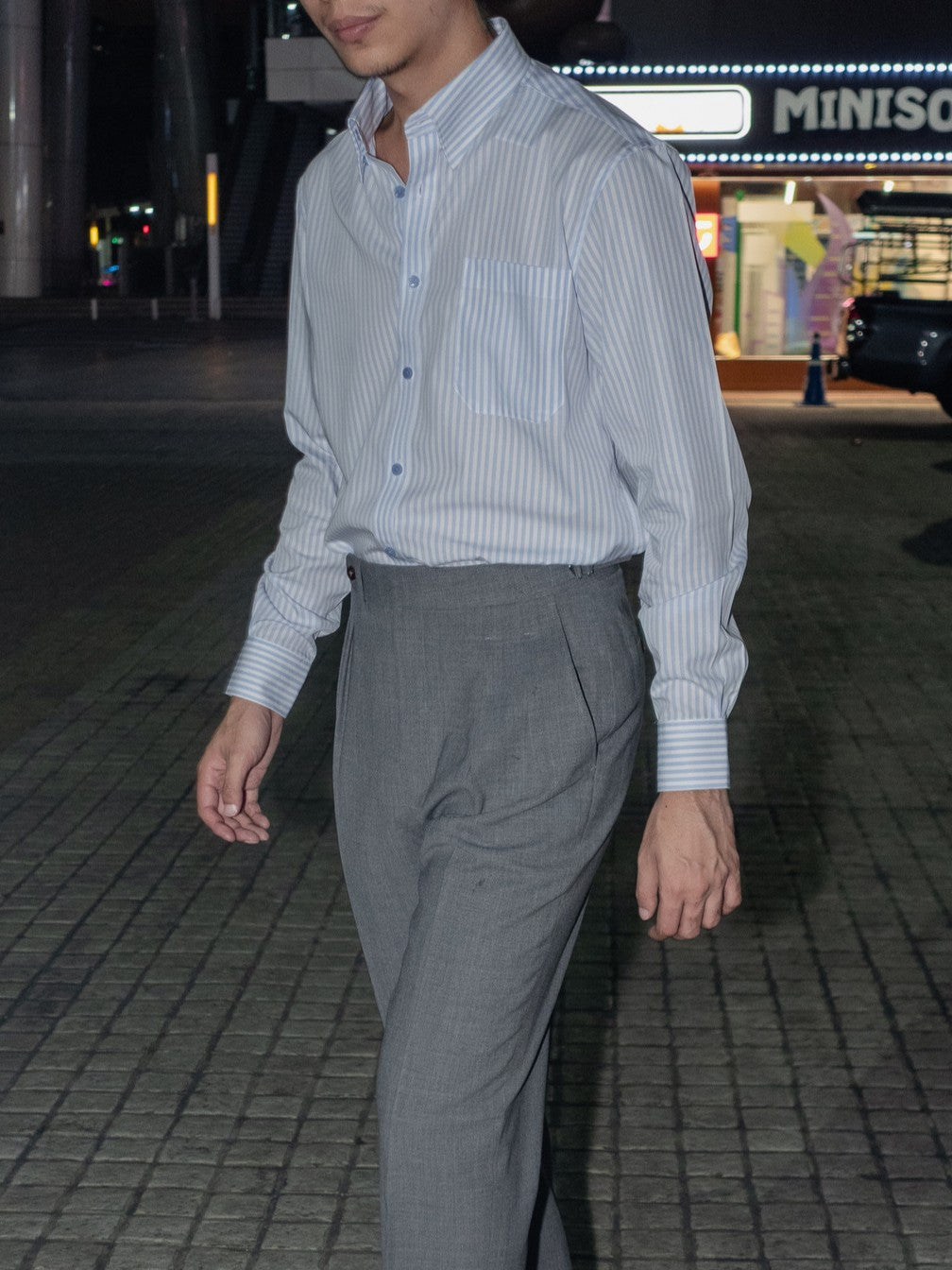 [S5S-BLUES]เสื้อเชิ้ต Classic collar hidden button down ผ้าคอตตอน 100% ลายทาง (Blue stripe)